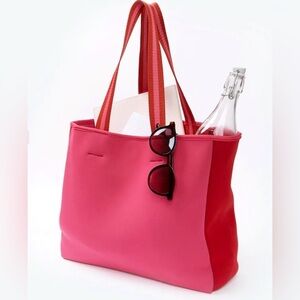 Neoprene Beach Tote in Pink/Red